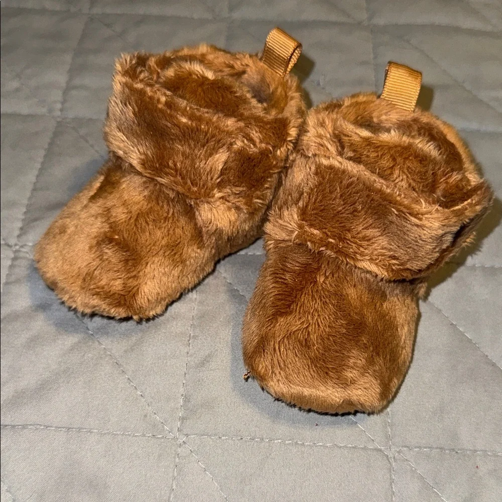 BearPaw Baby Infant Brown Fuzzy Faux Fur Slipper Booties - Size 2 (3/6 Months)